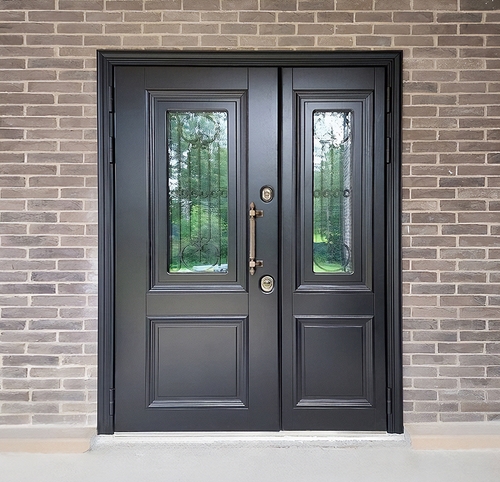 Двупольная дверь с остеклением