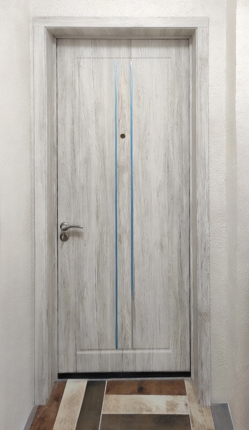 С вертикальными полосками