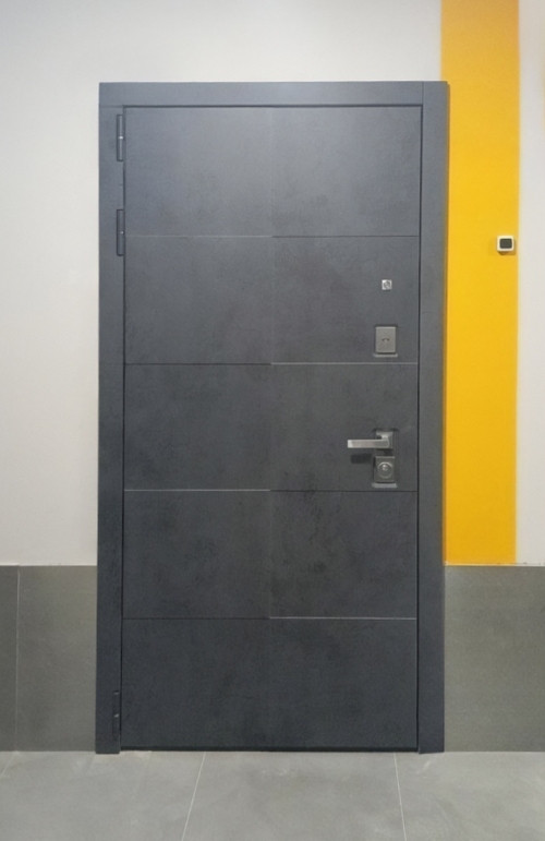 Дверь для квартиры