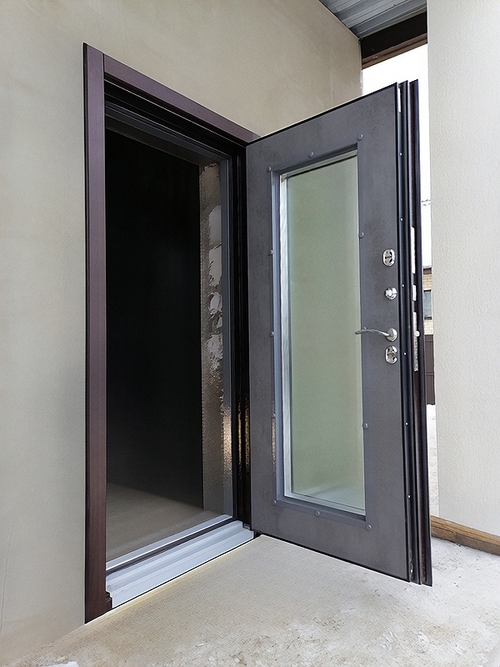 Остекленная дверь МДФ